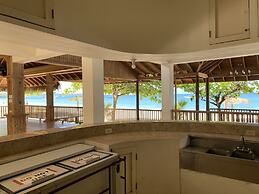 Relax In Jamaica - Enjoy 7 Miles Of White Sand Beach! 1 Bedroom Villa 