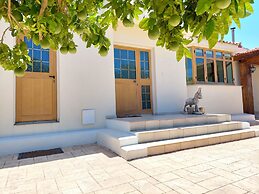 Remarkable 2-bed Villa in Protaras