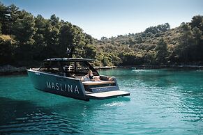 Maslina Resort