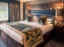 WorldHotels Distinctive Woughton House Hotel