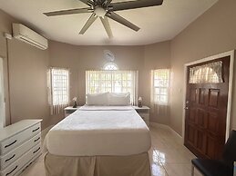 5-bed Villa With Pool in Runaway Bay, Jamaica