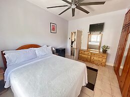 5-bed Villa With Pool in Runaway Bay, Jamaica