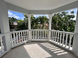 5-bed Villa With Pool in Runaway Bay, Jamaica