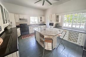 5-bed Villa With Pool in Runaway Bay, Jamaica