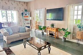 5 Bed Villa Sleeps 14 - Private Pool