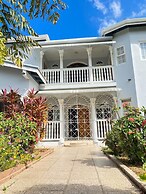 5-bed Villa and Pool in Runaway Bay, Jamaica