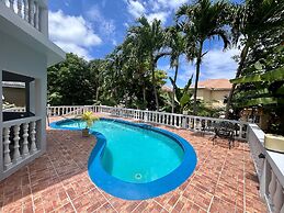 5-bed Villa With Pool in Runaway Bay, Jamaica