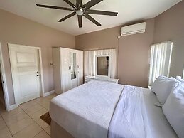 5-bed Villa With Pool in Runaway Bay, Jamaica