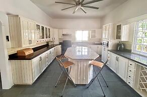 5-bed Villa With Pool in Runaway Bay, Jamaica