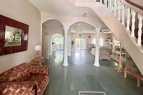 5-bed Villa With Pool in Runaway Bay, Jamaica