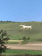 Stylish Getaway in the Heart of the Pewsey Vale