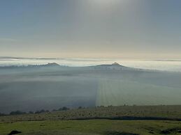 Stylish Getaway in the Heart of the Pewsey Vale