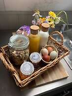 Stylish Getaway in the Heart of the Pewsey Vale