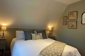 Stylish Getaway in the Heart of the Pewsey Vale