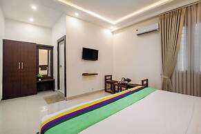 Treebo Sans Sarav Kushalnagar