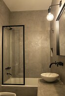 Modern ground floor with private patio