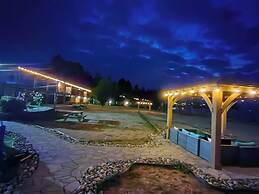 Sea Edge Beachside Hotel
