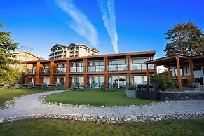 Sea Edge Beachside Hotel