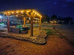 Sea Edge Beachside Hotel