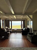 Sea Edge Beachside Hotel