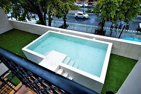 Hotel Plaza by Kavia