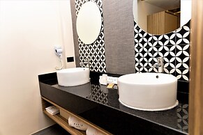 Hotel Plaza by Kavia