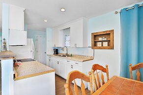 Tropic Island Resort