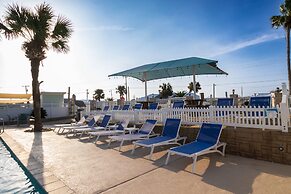 Tropic Island Resort