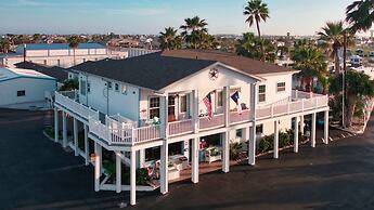 Tropic Island Resort