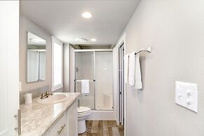 Tropic Island Resort