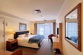 Chic CBD Studio-Aircon-Wifi -Heated Pool