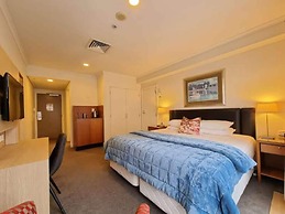 Chic CBD Studio-Aircon-Wifi -Heated Pool