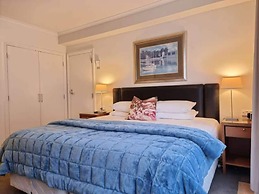 Chic CBD Studio-Aircon-Wifi -Heated Pool