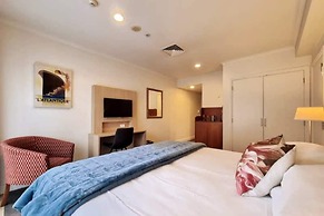 Chic CBD Studio-Aircon-Wifi -Heated Pool
