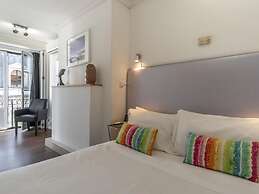 LV Premier Chiado CH1 Balcony Central Elevator