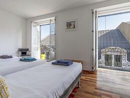 LV Premier Chiado CH1 Balcony Central Elevator