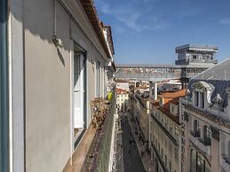 LV Premier Chiado CH1 Balcony Central Elevator