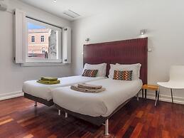 LV Premier Chiado CH1 Balcony Central Elevator