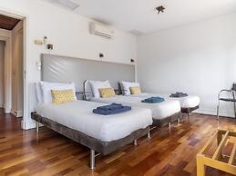 LV Premier Chiado CH1 Balcony Central Elevator