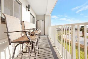 Royal Gulf Beach & Racquet Club 5110 2 Bedroom Condo by RedAwning