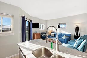 Royal Gulf Beach & Racquet Club 5110 2 Bedroom Condo by RedAwning