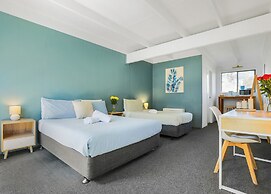 Coast Motel Eden