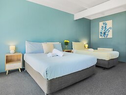Coast Motel Eden