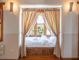 Banana Alaçatı Food & Stay - Adults Only