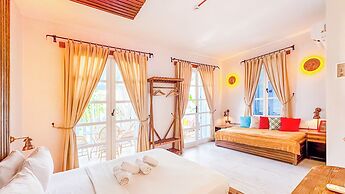 Banana Alaçatı Food & Stay - Adults Only