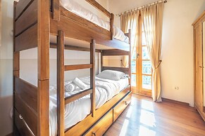 Banana Alaçatı Food & Stay - Adults Only