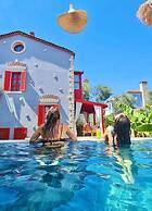 Banana Alaçatı Food & Stay - Adults Only