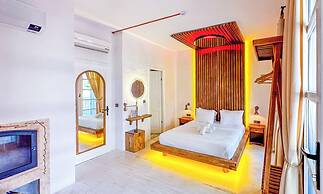 Banana Alaçatı Food & Stay - Adults Only