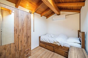 Banana Alaçatı Food & Stay - Adults Only