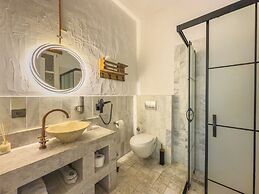 Banana Alaçatı Food & Stay - Adults Only